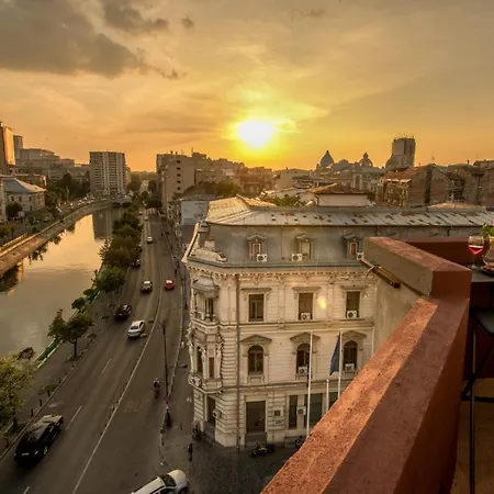 Apartment Rooftop View In - Baroque Apt. *