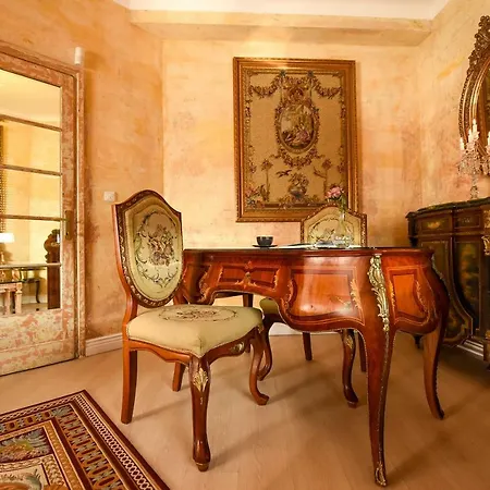 Rooftop View In - Baroque Apt. * Bucharest